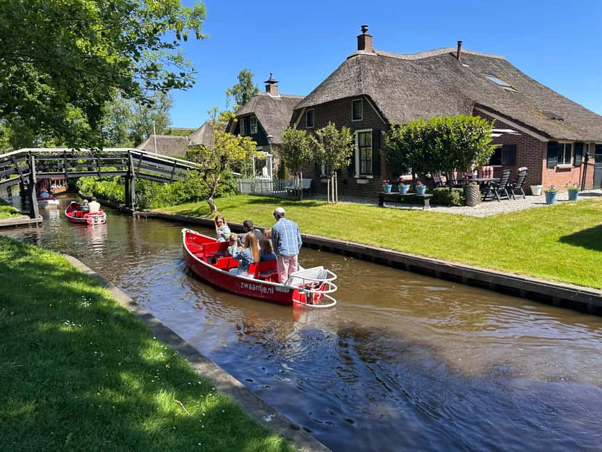 Giethoorn: Round trip from Amsterdam optional guided cruise - Your 4-hour window in Giethoorn: what to do first