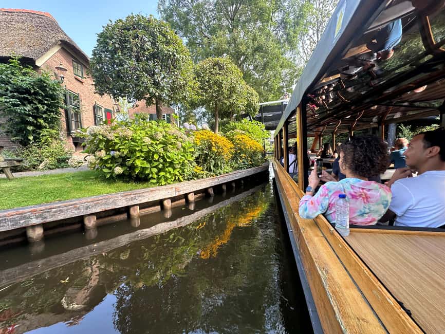 Giethoorn: Round trip from Amsterdam optional guided cruise - Price and value: is $53 per person a smart trade?