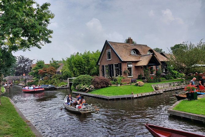 Giethoorn Small-Group Tour from Amsterdam (Max. 8 People) - Lunch timing: you get the time, not a meal ticket