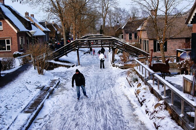 Giethoorn Small-Group Tour from Amsterdam (Max. 8 People) - Optional Zandvoort aan Zee finish: turn your day trip into a sea day