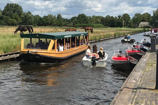 Giethoorn, Zaanse Schans Windmills Guided Day Trip from Amsterdam - Free time to explore Giethoorn on your own