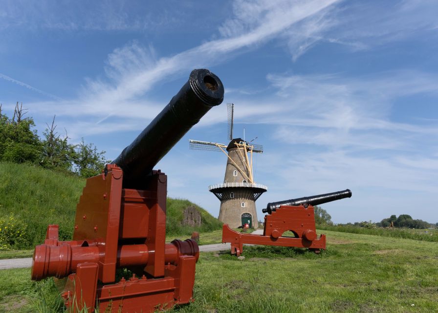 Gorinchem: Highlights Tour with local guide - Dutch Windmills Beyond the Streets
