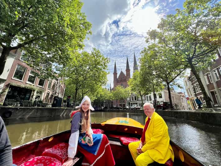 Gouda: Open Boat City Canal Cruise - Gouda’s canals feel bigger from an open boat