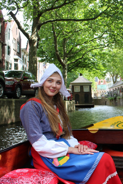 Gouda: Open Boat City Canal Cruise - The north-south canal story, plus the world-famous lock link