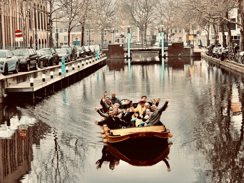 Gouda: Open Boat City Canal Cruise - Where other tours may not go
