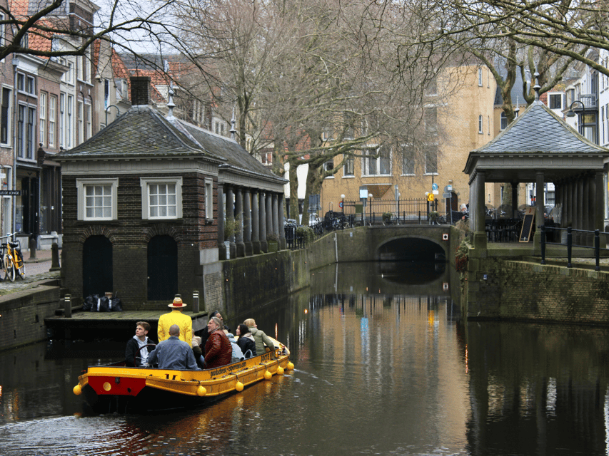 Gouda: Open Boat City Canal Cruise - Who this canal cruise is best for