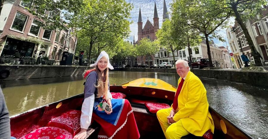 Gouda: Open Boat City Canal Cruise - The one-hour loop: what “two directions” actually means