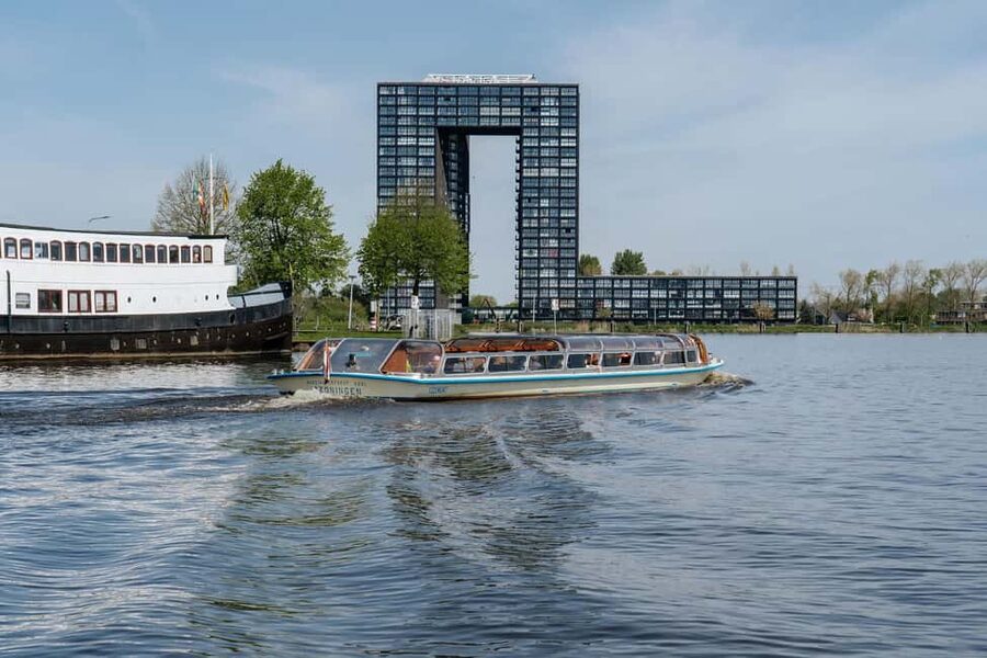 Groningen: City Canal Cruise - Snacks and Drinks at the Waterline: Yes, You Can Treat Yourself