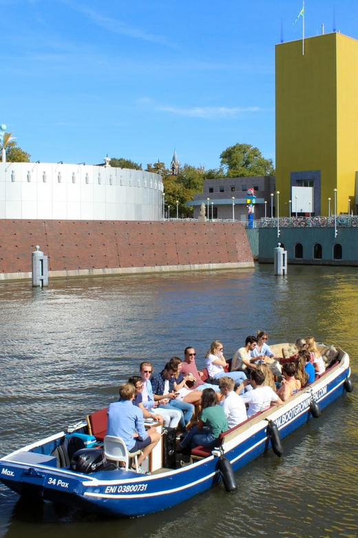 Groningen: Open Boat City Canal Cruise - Where you board at Schuitendiep 82, and what that step feels like