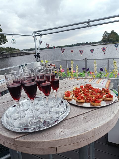 Groningen: Private Highlights BBQ with Drinks on the Lake - Should You Book This Groningen Lake BBQ Boat Trip?