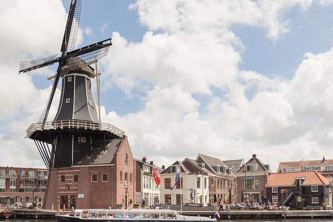 Haarlem: 90-minute Beer Tasting Cruise - Beer tasting and on-board food: what is included and what you pay for