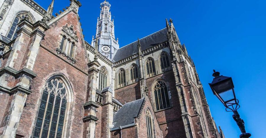 Haarlem: City Highlights Walking Tour - Grote Markt: the 15-minute anchor stop