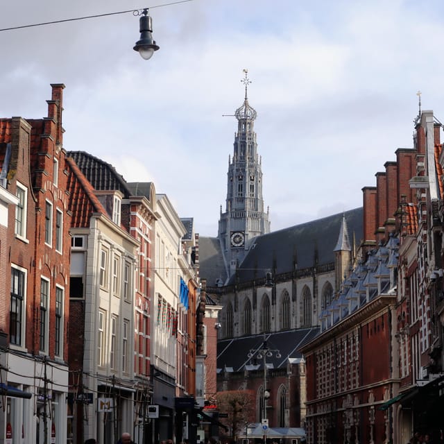 Haarlem: City Highlights Walking Tour - Meeting at Lepelstraat 2, and finding the orange umbrella