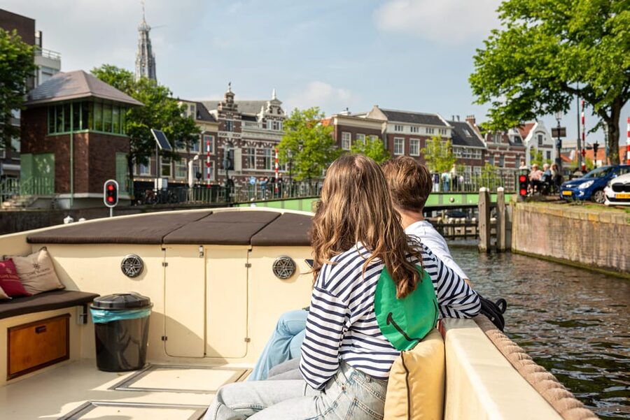 Haarlem: De Adriaan Windmill Tour + Open Canal Cruise - Price and value: is $28 fair for this 100-minute loop?