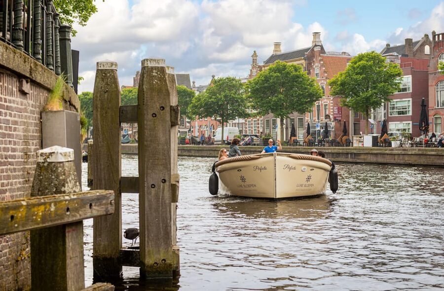 Haarlem: De Adriaan Windmill Tour + Open Canal Cruise - A quick reliability note, because small operators matter