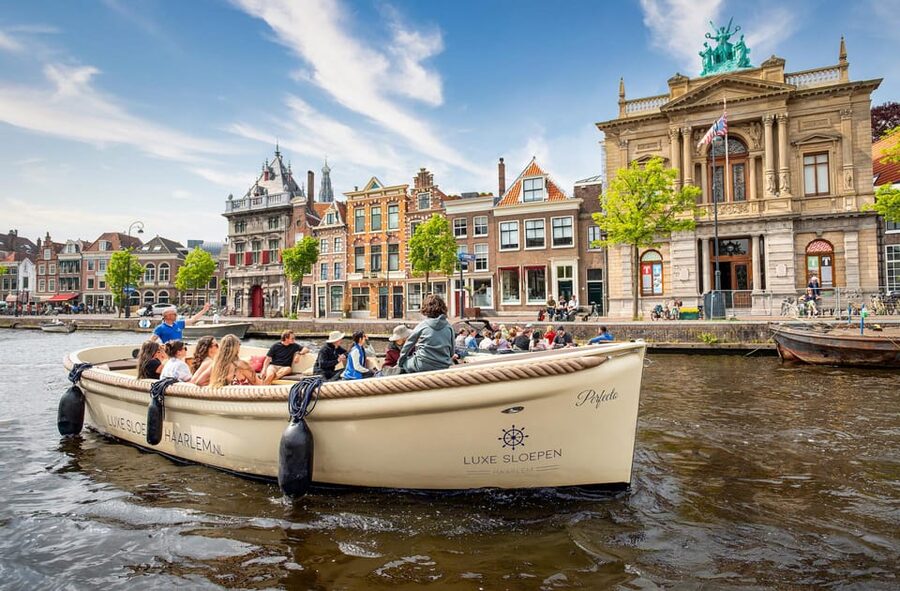 Haarlem: De Adriaan Windmill Tour + Open Canal Cruise - From windmill to boat, without any walking in circles