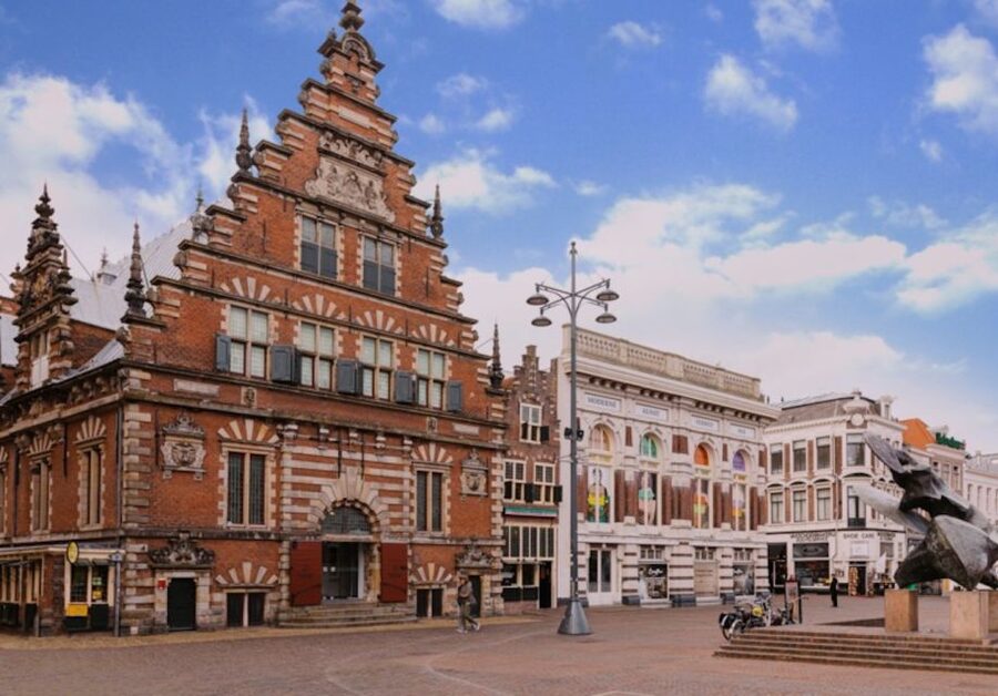 Haarlem: Frans Hals Museum Entrance Ticket with Audio Guide - A Haarlem building you will want to linger in