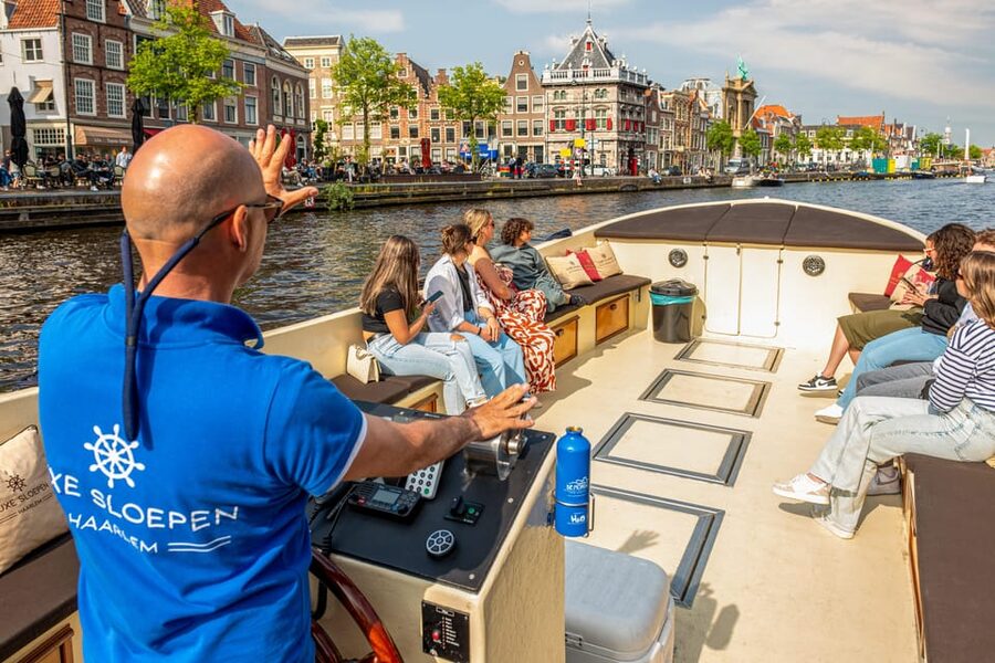 Haarlem: Guided Highlights Canal Cruise on Open Boat - The quiet ride along the Spaarne River