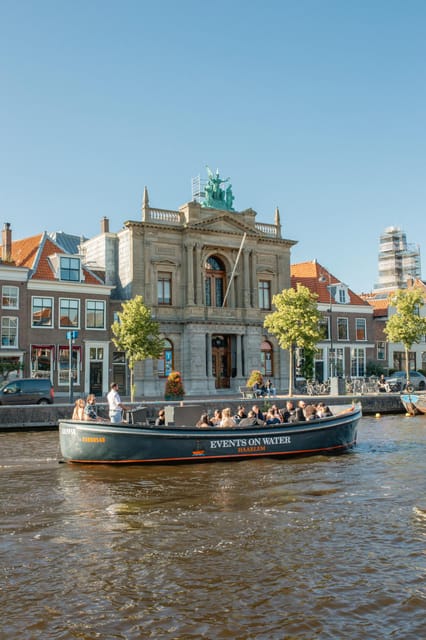 Haarlem: Sightseeing Boat Tour with Snacks and Drinks - Key highlights you will actually feel during the cruise