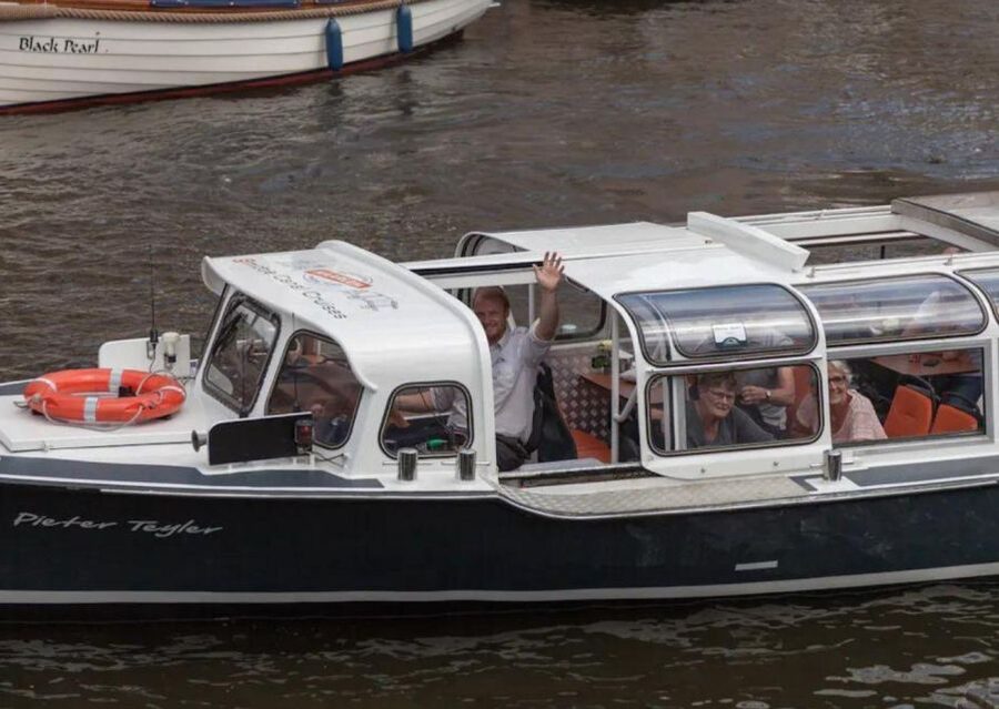 Haarlem: Sightseeing Canal Cruise through the City Center - How the commentary works, and what to do if English is an issue