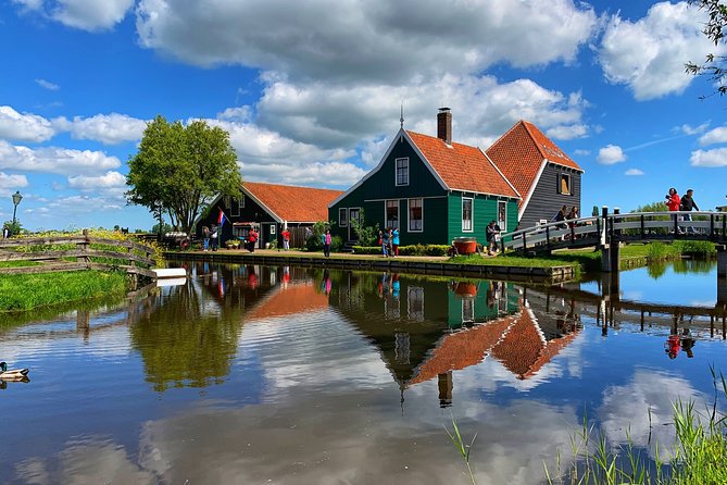 Half-Day Private Guided Sightseeing Tour of Zaanse Schans - Entering Zaanse Schans, Where Windmills Still Matter
