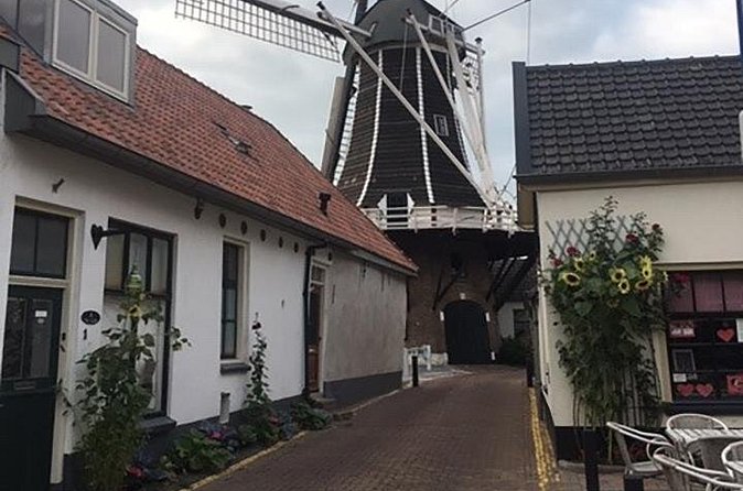 Hattem's Windmills, Bakeries and Ghosts: A Self-Guided Audio Tour - Photos, Cafés, and Why You Should Time This Like a Relaxed Local