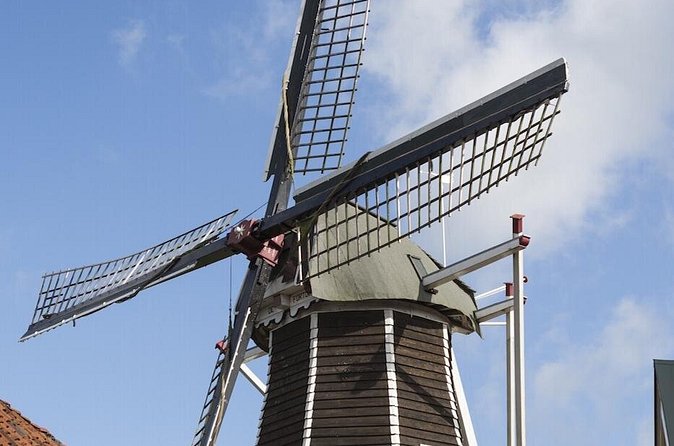 Hattem's Windmills, Bakeries and Ghosts: A Self-Guided Audio Tour - Offline Means Freedom, But Tech Still Rules the Day