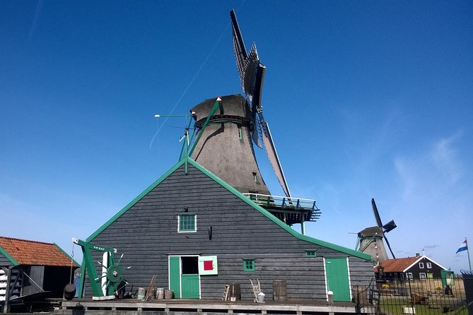 Keukenhof, Zaanse Schans Windmills Private Tour with Lunch - The Kooijman clogs stop: watch the craft, then move on