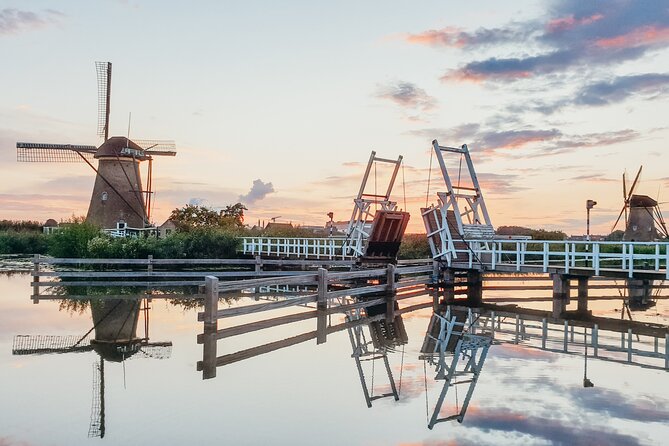 Kinderdijk, The Hague, Mauritshuis Private Tour from Amsterdam - UNESCO Kinderdijk windmills: visitors center, pumping stations, and the working mills