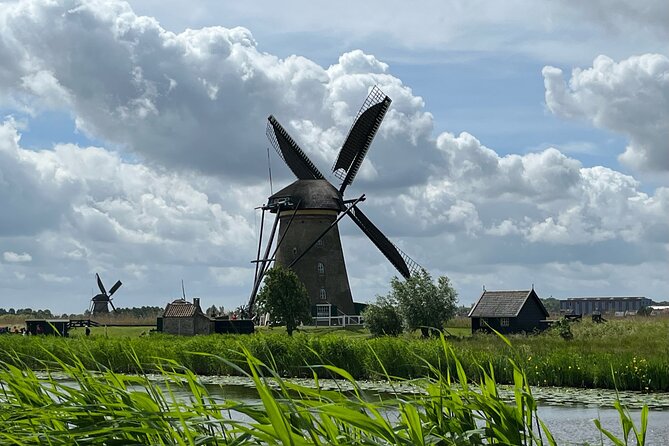 Kinderdijk Windmills, Delft City & Delft Blue Factory Visit - Should you book this Kinderdijk and Delft Blue day?