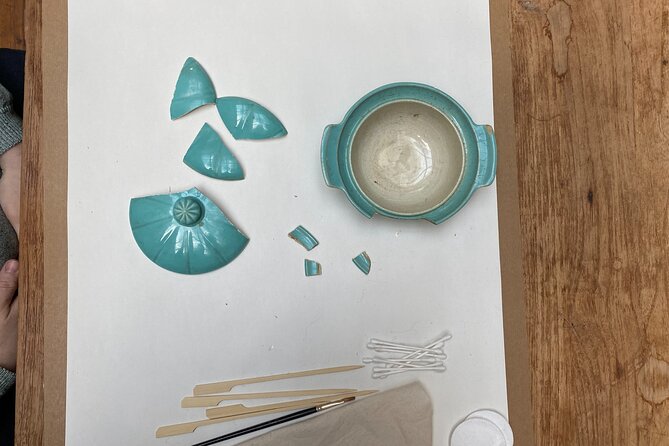 Kintsugi Workshop "The art of Imperfection" - The 2-Hour Flow: From Symbolic Break to Finished Repair