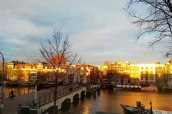 Learn to Make Dutch Pancakes in a Beautiful Amsterdam Canal House - The small-group kitchen setup: what to expect from the hands-on format