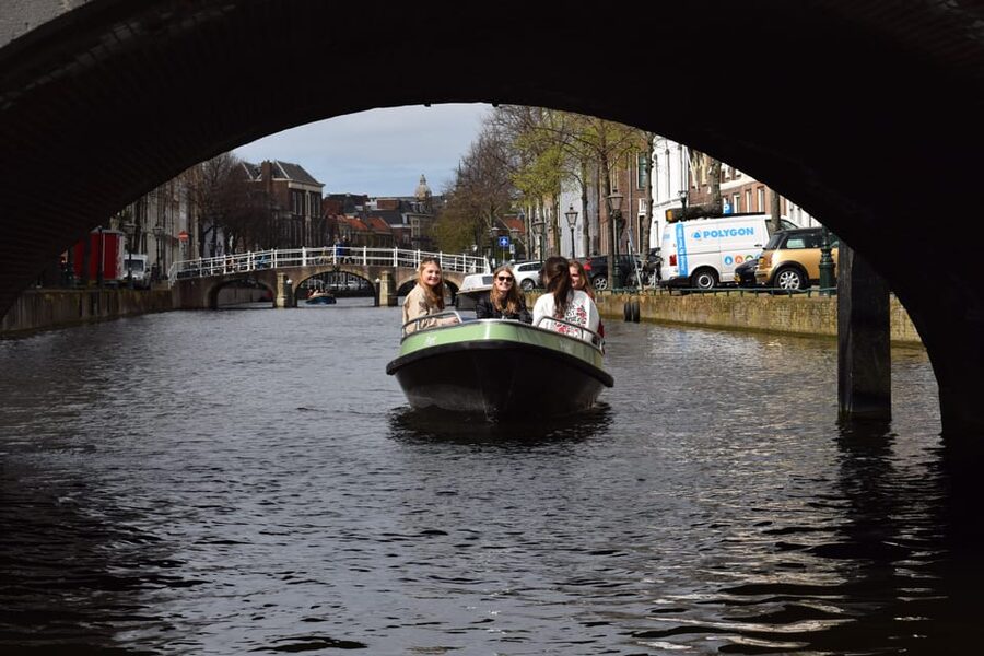 Leiden: Electric Boat Rental - Key Points You Should Know Before You Go