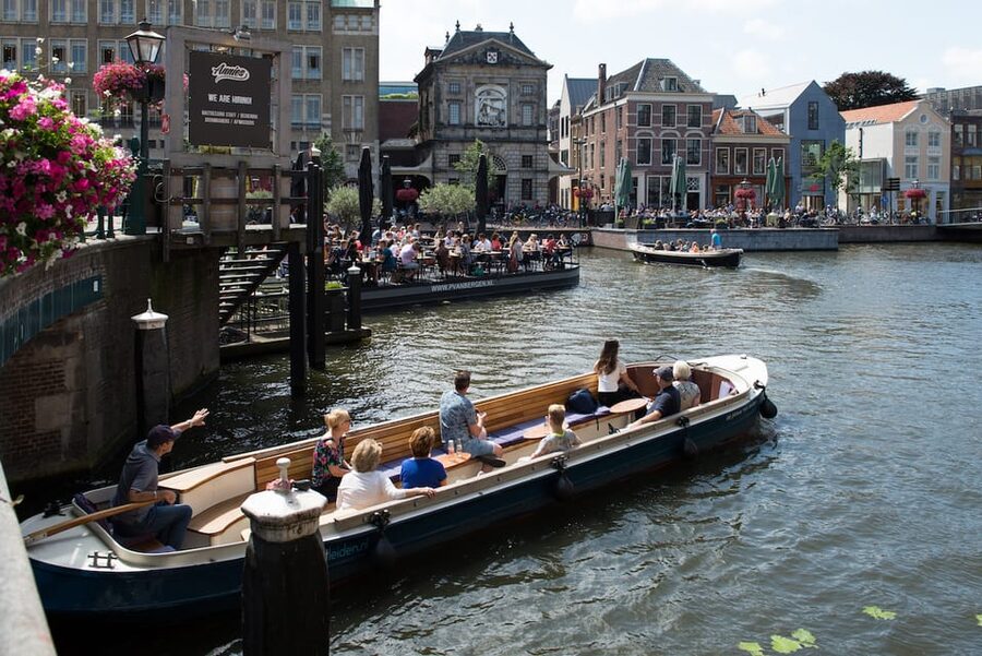 Leiden: Guided City Canal Cruise - What to bring, how long it really takes, and who should go