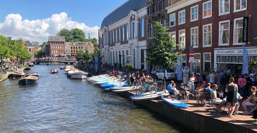 Leiden: Paddleboard Rental to Explore Leiden's Canals - Starting At Rondvaart Leiden, Aalmarkt 4: Your Launch Point