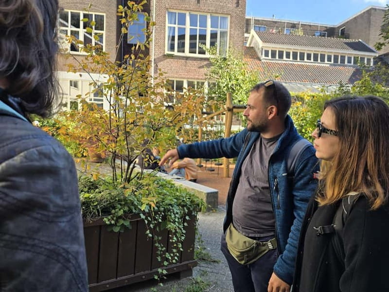 Liberal Amsterdam: Small-Group Walking Tour & Anne Frank VR - What to bring so the 3 hours feel easy