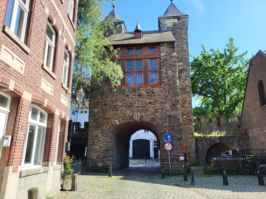 Maastricht Hidden Gems Tour Uncover the Unexpected - Jekerkwartier, the city wall, and the defense story you’ll actually notice
