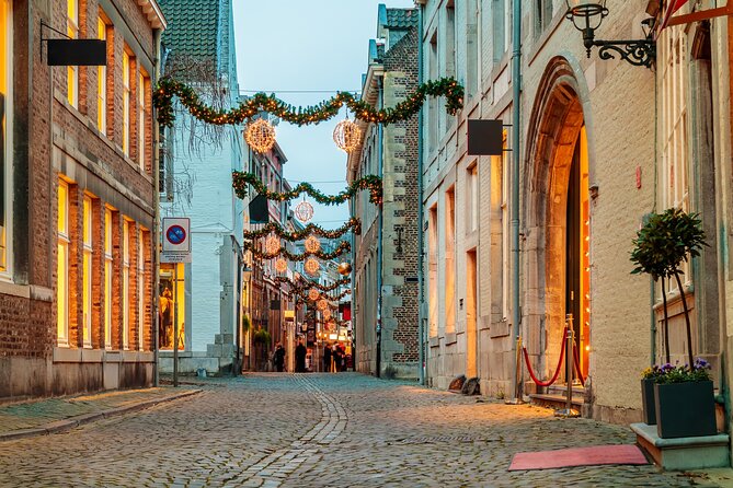 Maastricht Medieval Mystery: Interactive City Game & Tour - How the Maastricht Medieval Mystery works with the Questo app