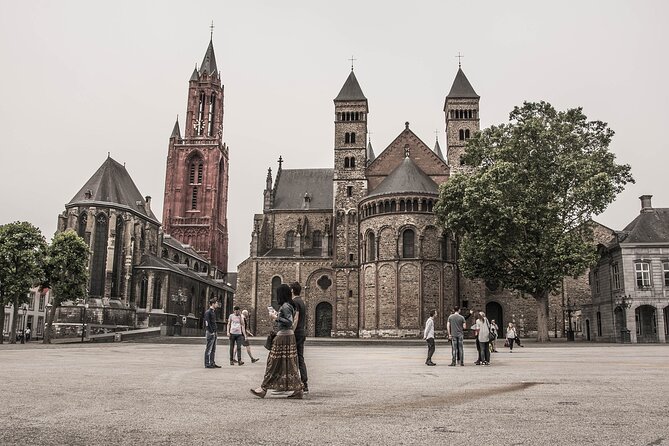 Maastricht Medieval Mystery: Interactive City Game & Tour - Price and time: a short puzzle walk with big value