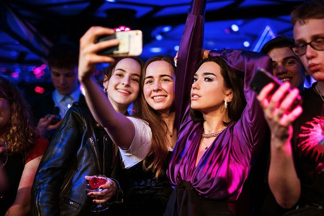 Madame Tussauds Amsterdam & 1-Hour Canal Cruise - The boat experience: expect variety, stay flexible