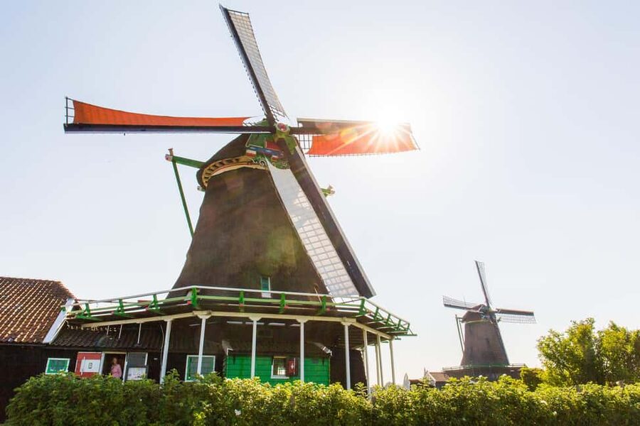 Marken, Volendam, and Edam Full-Day Tour from Amsterdam - Starting at Amsterdam Centraal: The Meeting Point Matters