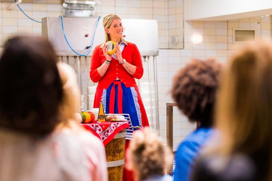 Marken, Volendam, and Edam Full-Day Tour from Amsterdam - Cheese Factory Stop: How Dutch Cheese Actually Happens