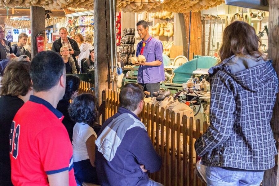 Marken, Volendam and Edam: Private Full-Day Tour - Group size and privacy: what private really means here