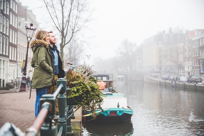 Memories for life - Photo shoots in Amsterdam with a professional photographer - Getting oriented: Westermarkt meeting point and a smooth 45-minute flow