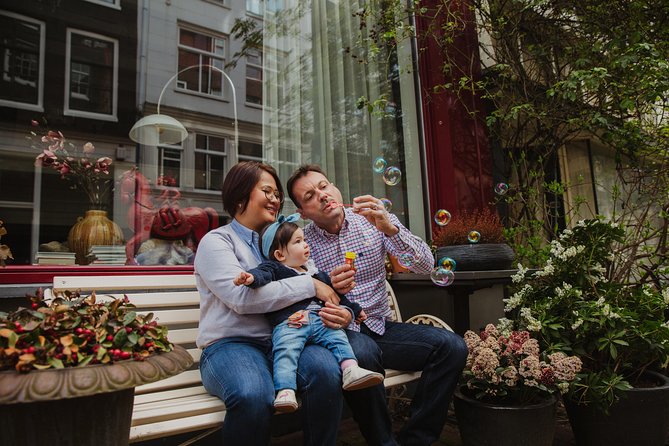 Memories for life - Photo shoots in Amsterdam with a professional photographer - Bloemgracht first: why your photos start on the canal side
