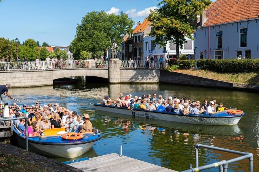 Middelburg: City Canal Cruise - The route you are likely to notice: marina, canals, and the city center