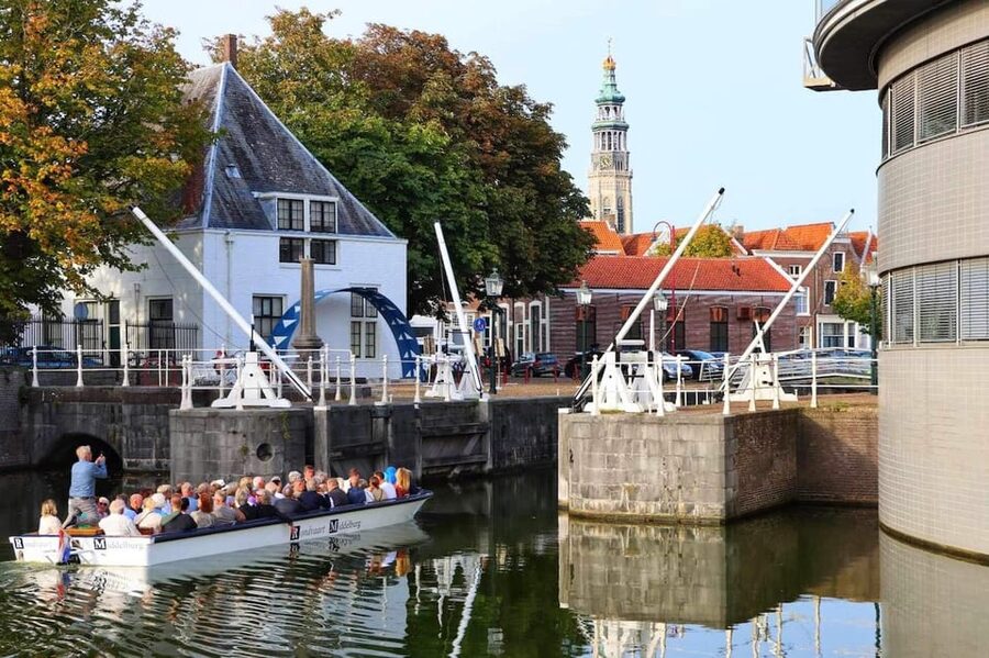 Middelburg: City Canal Cruise - 45 minutes on the water: what the timing really gives you