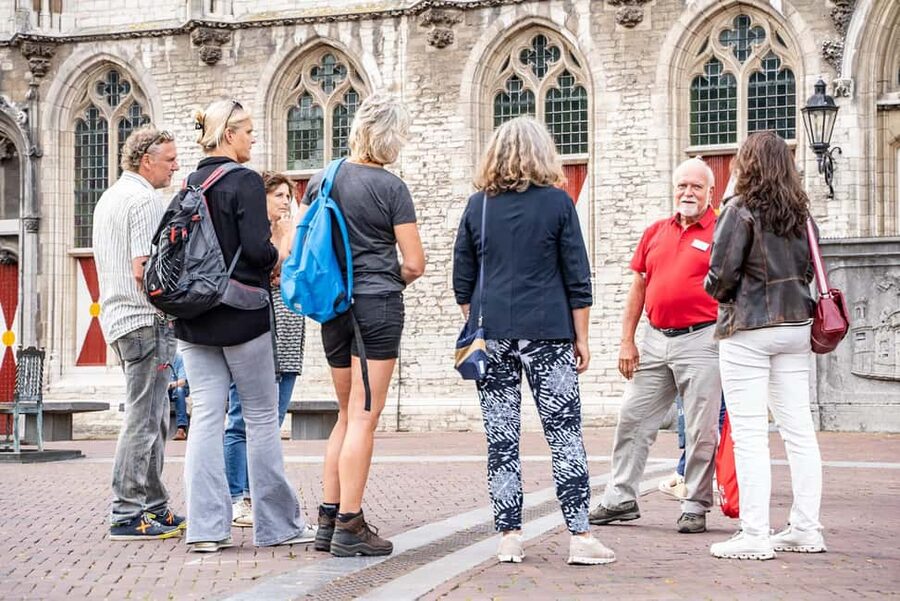 Middelburg: Guided City Walking Tour - Middelburg’s monumental center, mapped by foot