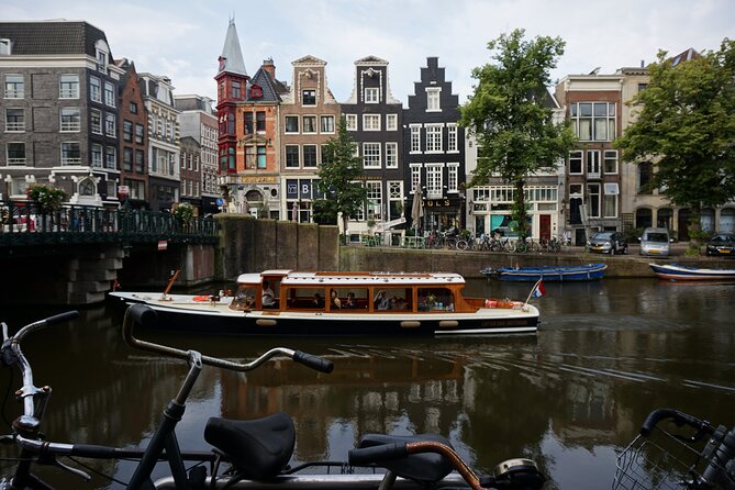 Morning Canal Cruise Amsterdam in Small-Group - Morning Water, Fewer Boats: Why This Timing Matters