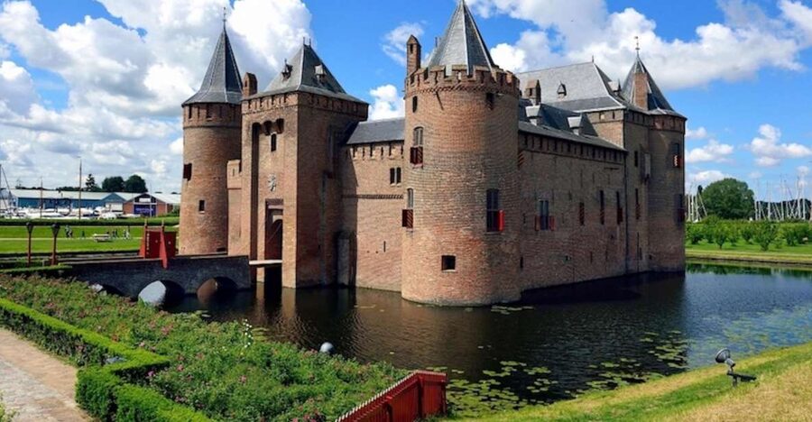 Muiden: Entry Ticket to Muiderslot Castle - Muiderslot in context: a castle that lived through the long haul